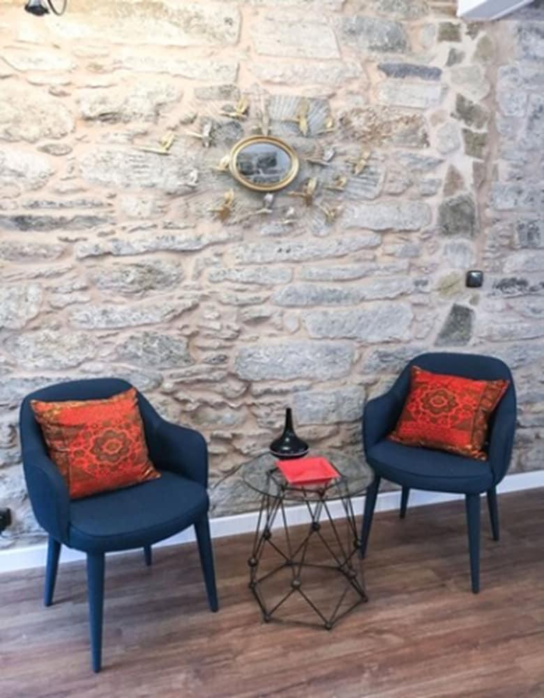 Sete Artes by Como en Casa Lobby Sitting Area