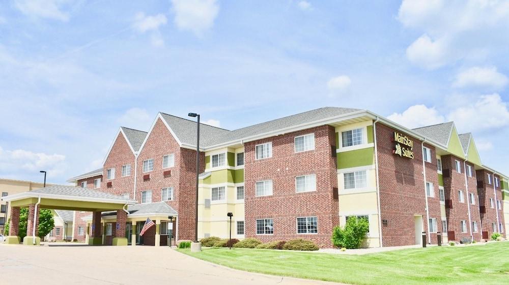 MainStay Suites Cedar Rapids North - Marion Exterior
