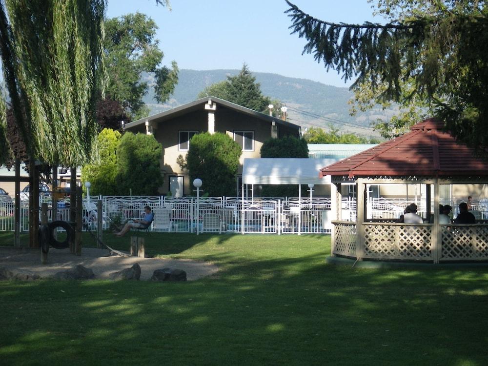 أوكاناجان سيزونز ريزورت المنطقة المحيطة بالمنشأة