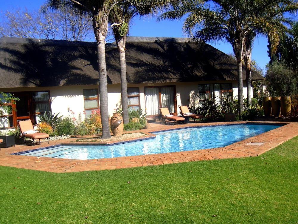 Lourie Lodge