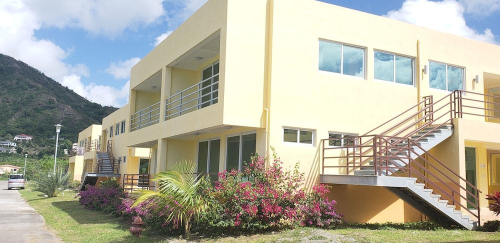 Harbour Island Residences Exterior detail