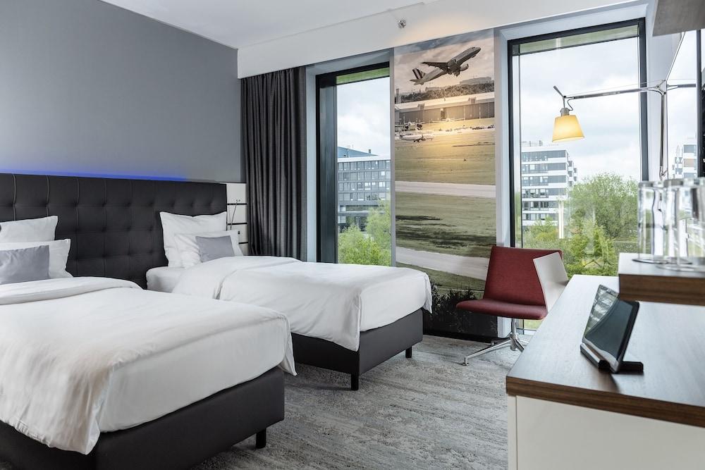 إيربورت بلازا هوتل هامبورج غرفة