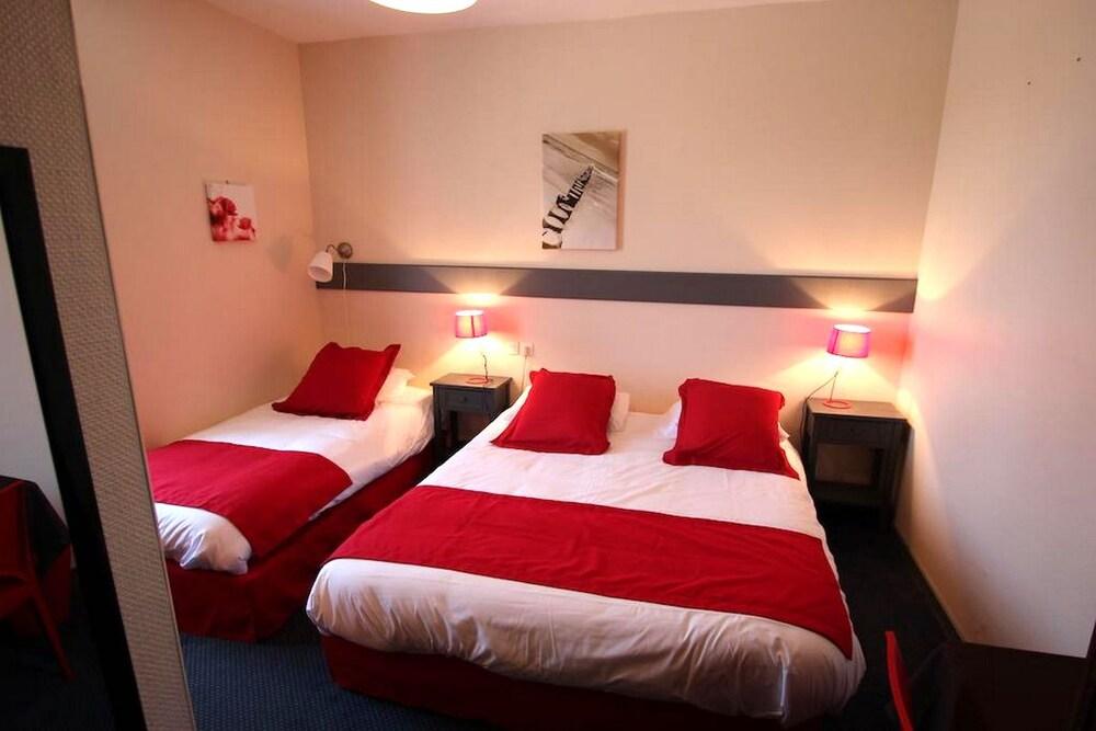 Logis Auberge de Kerveoc'h Room