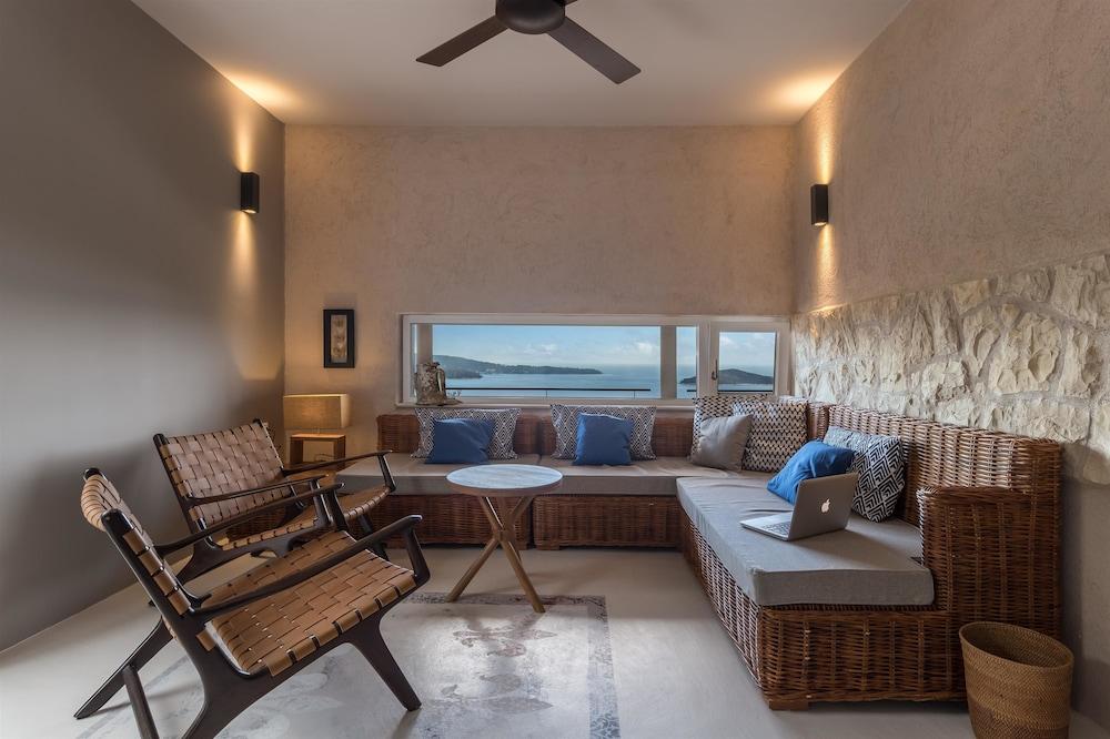 NINON - Design B&B - Adults Only Lobby Sitting Area