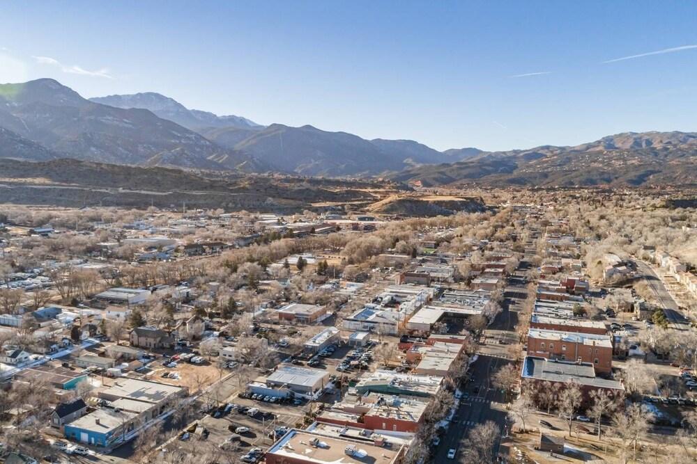 1893 Classic 4 Blocks From Great Dining & Shops Aerial View