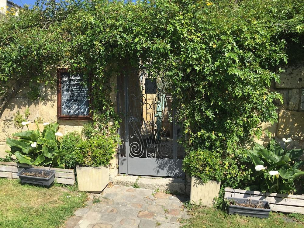 ليه شامبر دوفالين