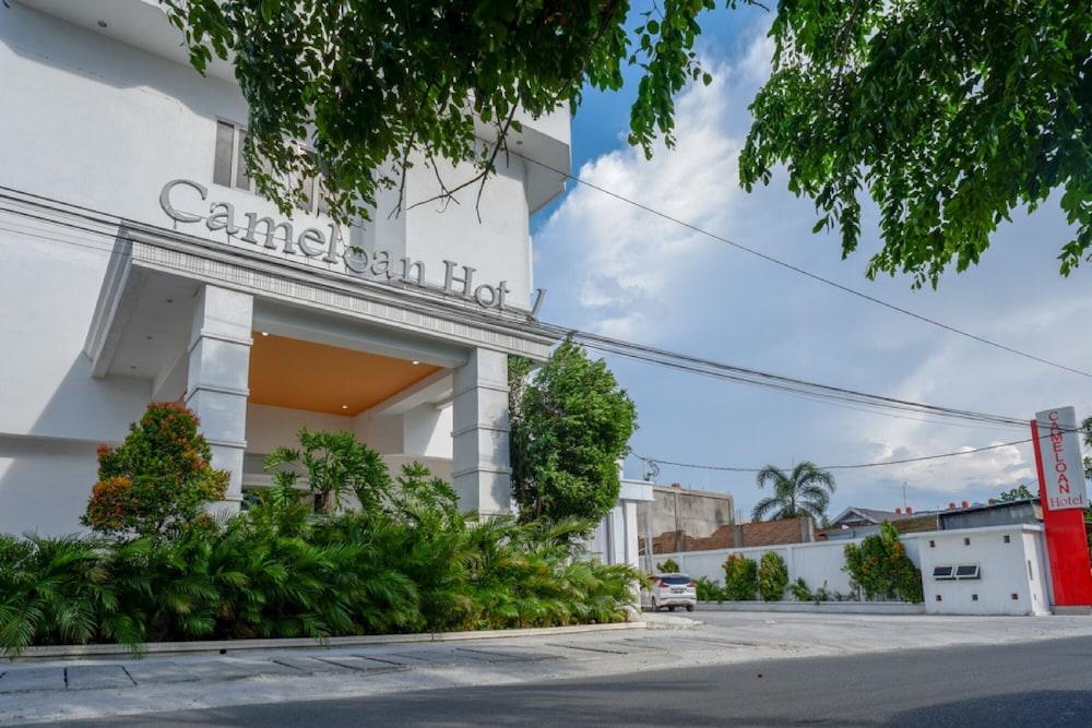 ريد دورز بلس آت كاميلوان هوتل بالو