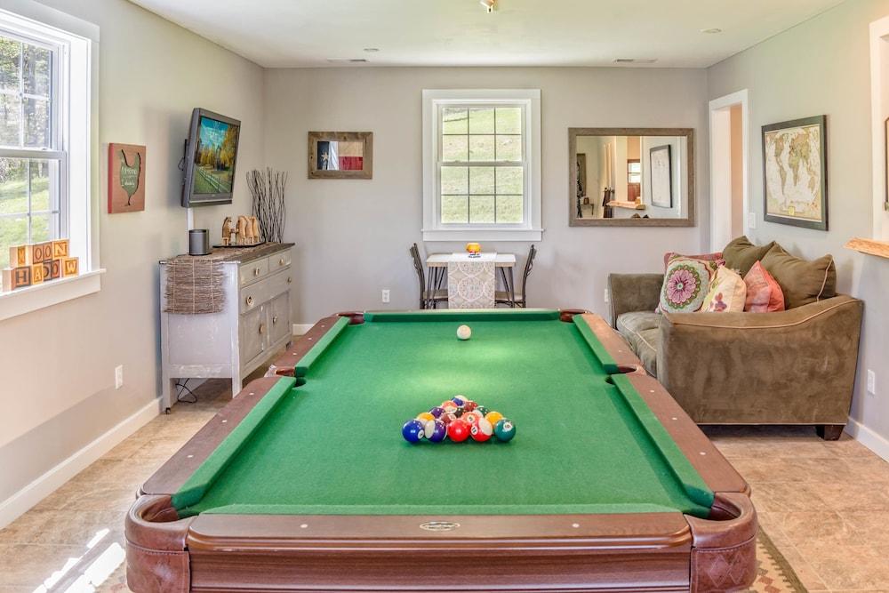 مون شادو بد آند بريكفاست بلياردو