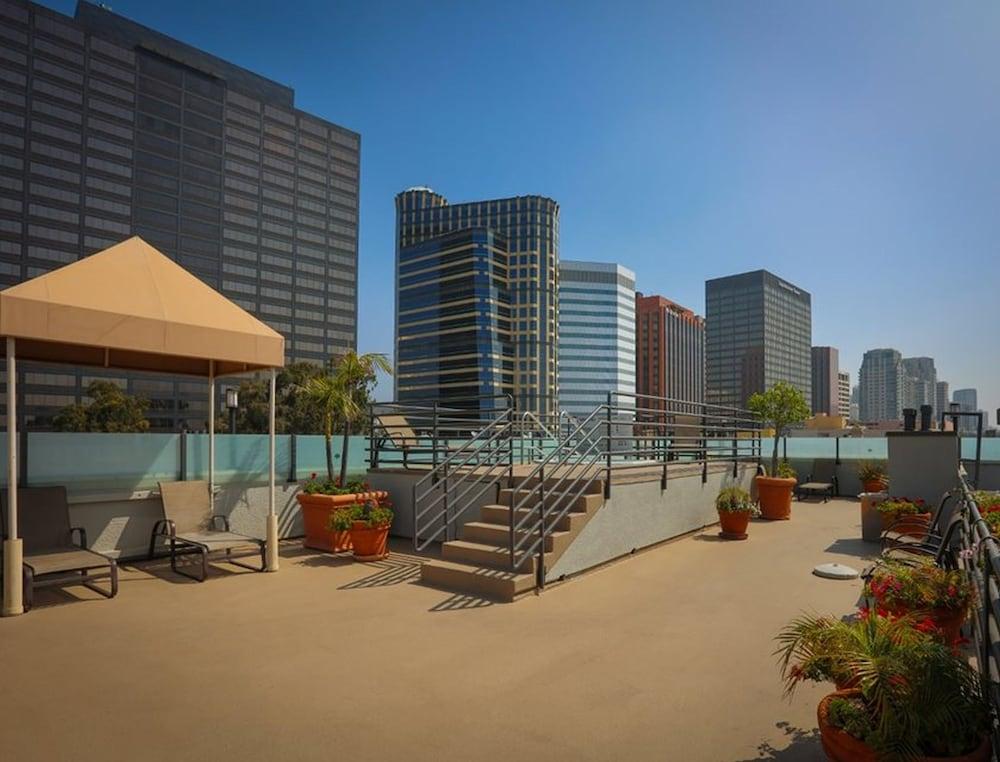 ويست وود لوس أنجلوس إكزكيوتيف رينتالز مغطس سبا مكشوف