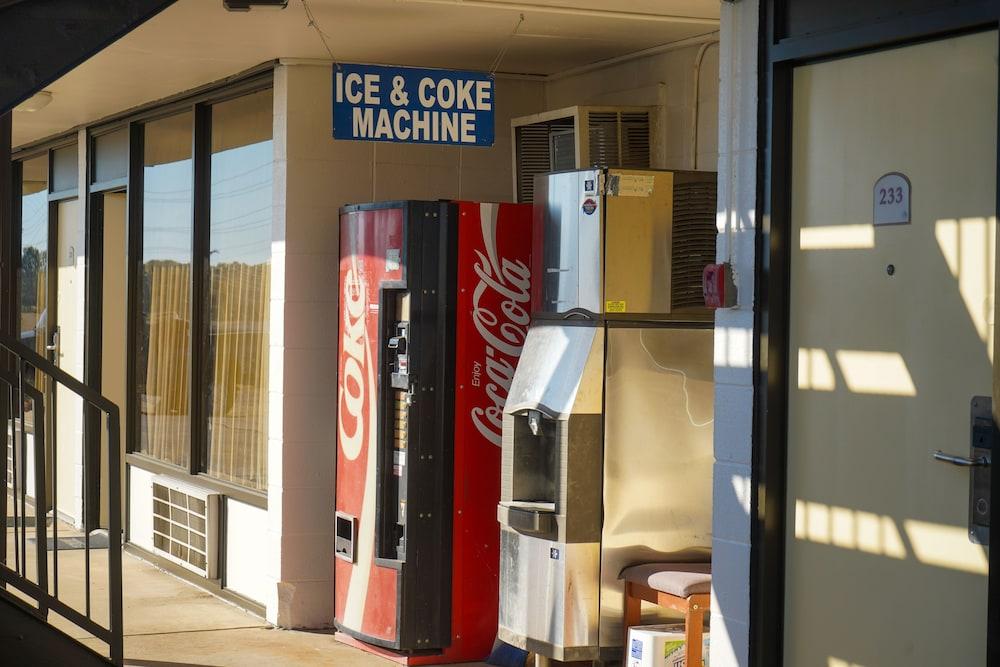 صنسيت إن كلاركزفيل المنطقة الخارجية