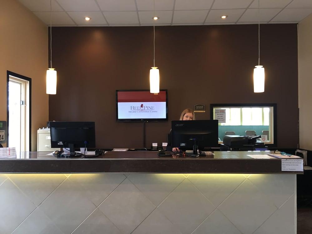 ريد باين إن آند كونفرانس سينتر الفندق من الداخل