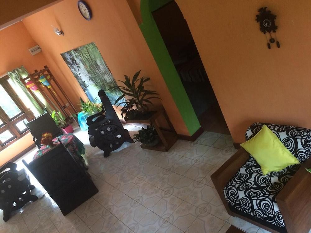 Knuckles Range - Aruni Villa Lobby