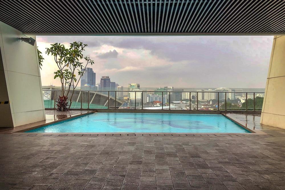 2BR Deluxe and Modern Menteng Park Apartment Outdoor Pool