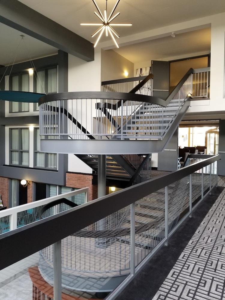 Best Western Laval-Montreal Interior