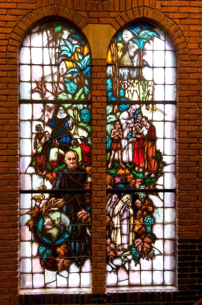 كونفيرنتيهوتل كونتكت در كونتيننتن تفاصيل الفندق من الداخل