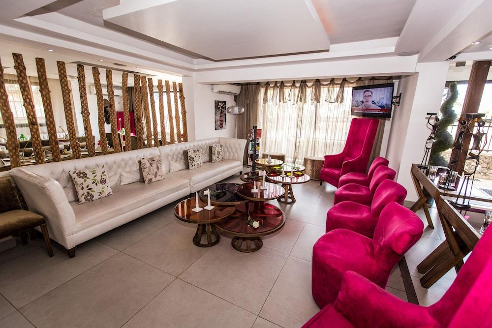 ذا سويس هوتل الردهة