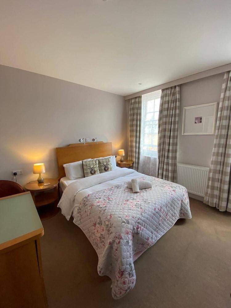 أنتيلوب إن غرفة