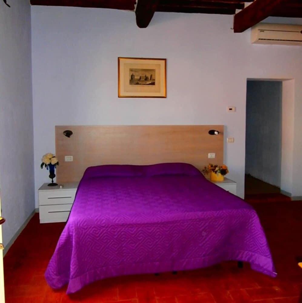 Bed and Breakfast La Torretta Room