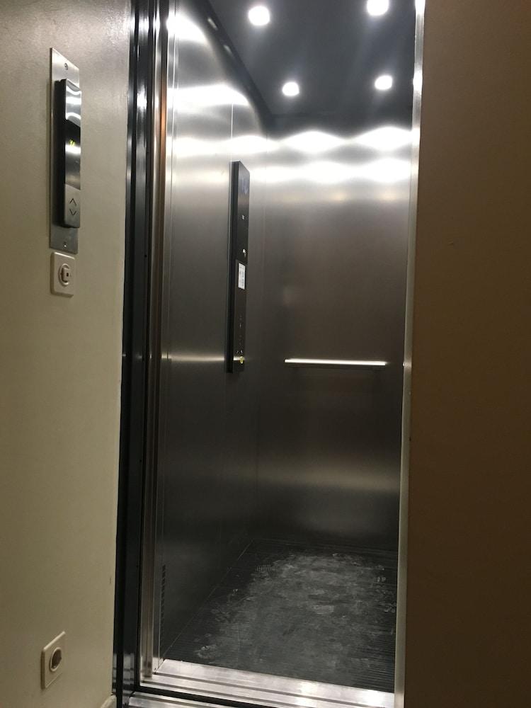 Piazza Collegiata Bellinzona Interior