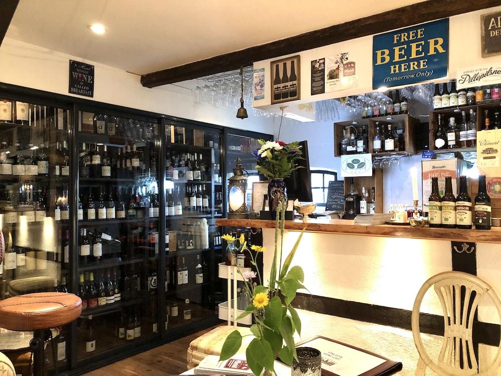 سيدكسينز آت بيليهيل