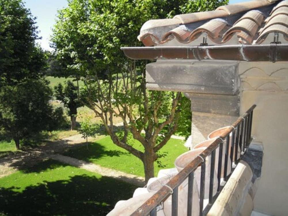 شاتو جيجونان - شامبر دوت المنطقة الخارجية