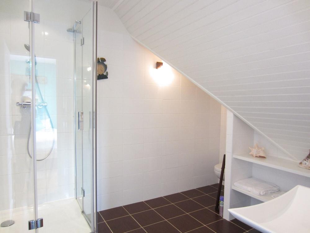 لو شيمين دي إيل أخرى