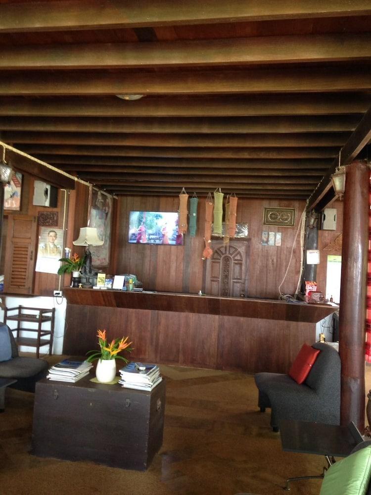 Ruenthairimhaad Resort Reception