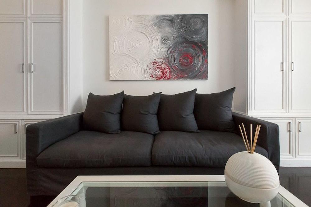 Xenia Guest House Interior
