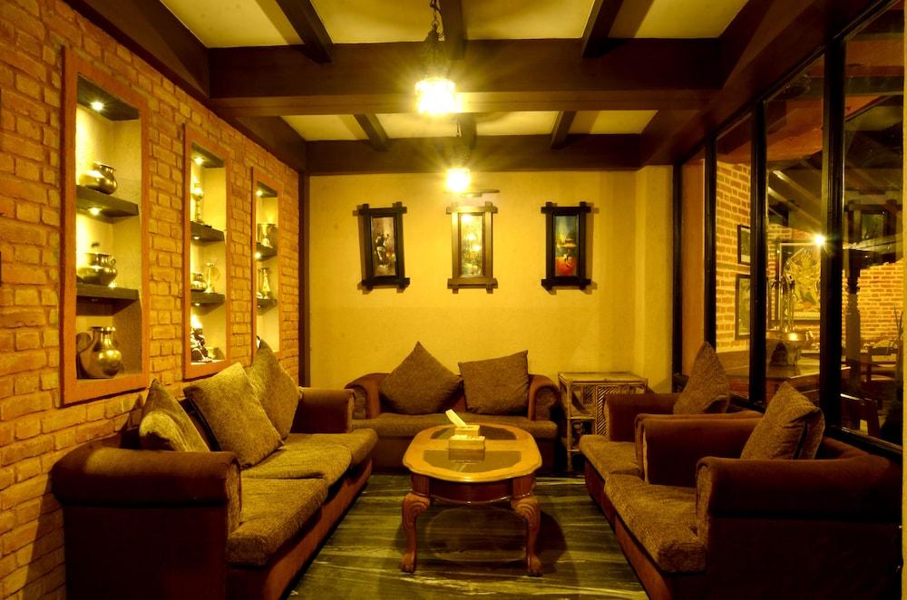 Bhadgaon Guest House Lobby Sitting Area