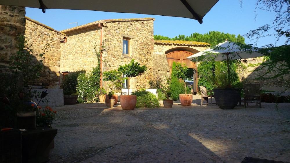 كان كاربو دي ليس أوليفيس