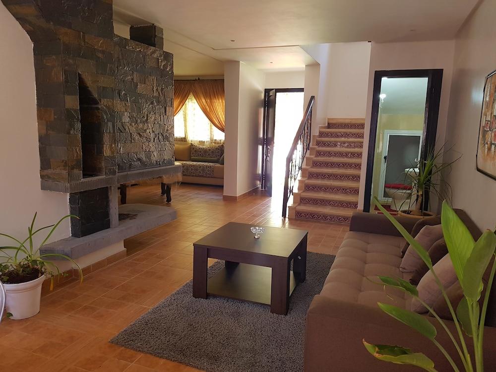 Chalet Asmoun Living Area
