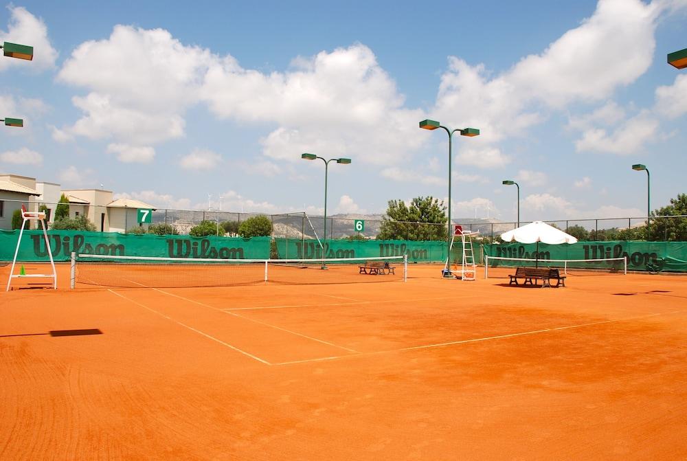 3 bedroom Villa Lara 11 with 10x5m private pool, within walking distance to resort village square Tennis Court