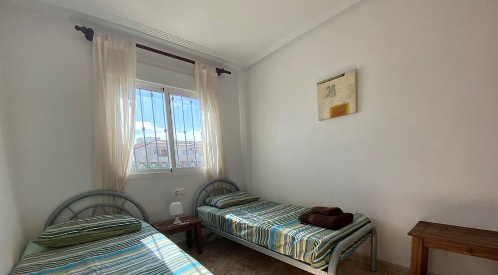 La Cinuelica R3 1st flr apt Overlooking Pool L149 Room