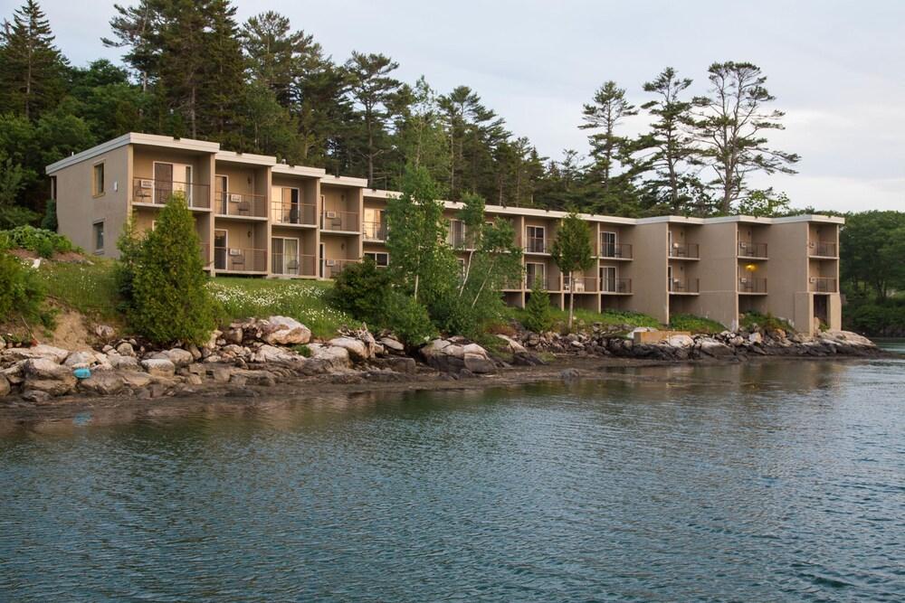 Ocean Gate Resort Exterior
