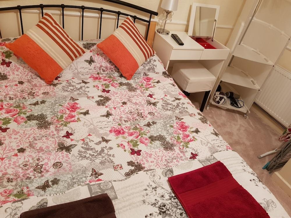 أبارتمنت كولينج وود كورت