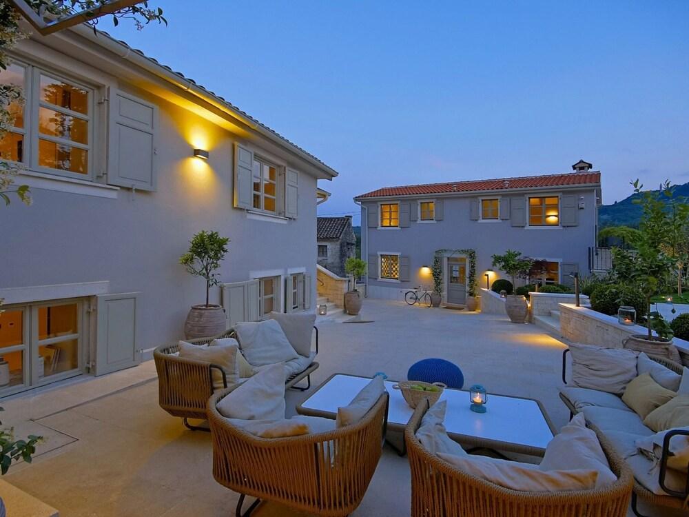 Stunning Villa in Pićan With Private Swimming Pool Exterior