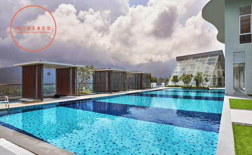 ويندميل أبون هيلز جينتينج باي وايدبد