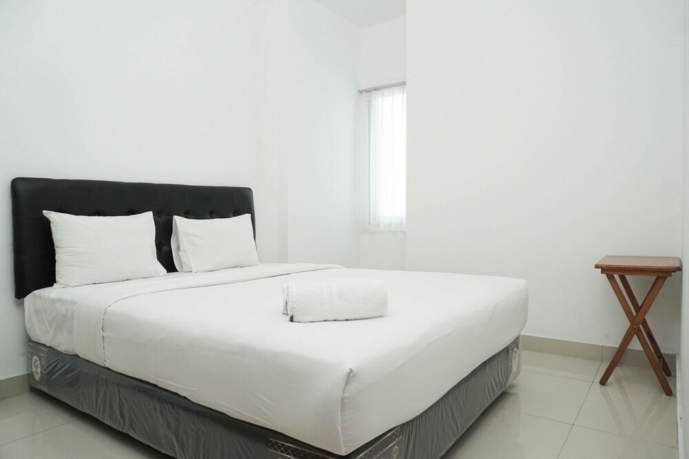 Minimalist And Cozy 2Br Apartment At The Nest Near Puri By Travelio