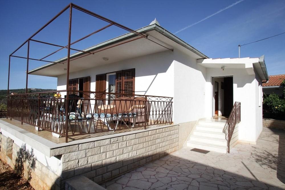 أبارتمنتس مارين / تو بد رومز إيه جيلينا