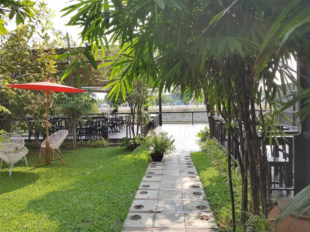 Baan Khung Thara - Ayutthaya Property Grounds