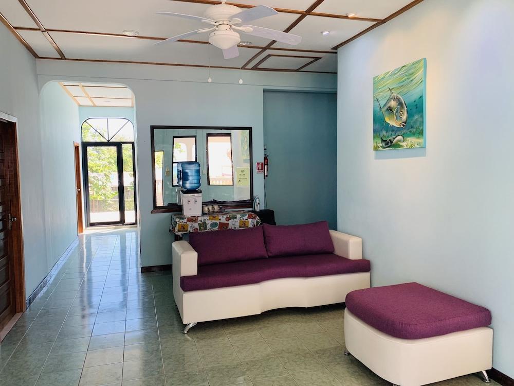 Fernando's Seaside Guest House Interior Entrance