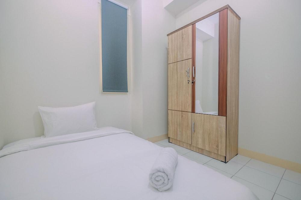Best Location 2Br Apartment At Podomoro Golf View With Modern Design By Travelio Room