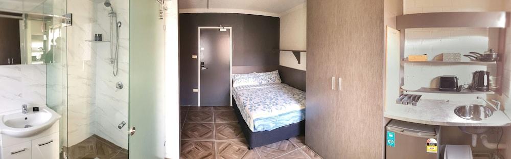 Seranin Bathurst Room