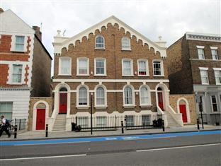 Albert Bridge Apartments