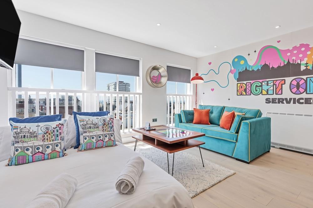 Right On : Bright On Apartment 1D | By My Getaways