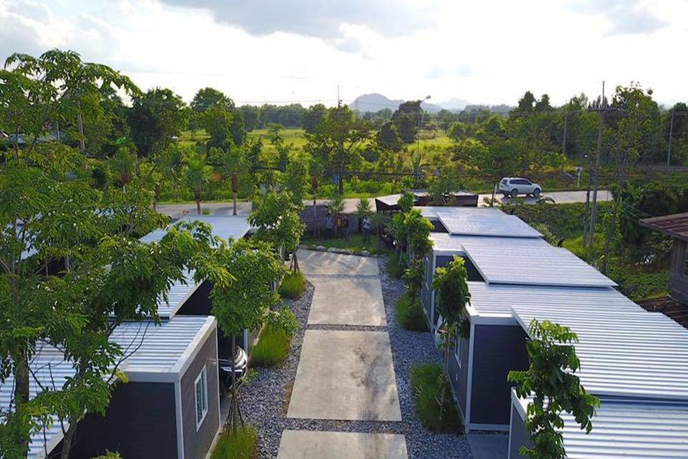 Sleep Box KaengKhoi Exterior