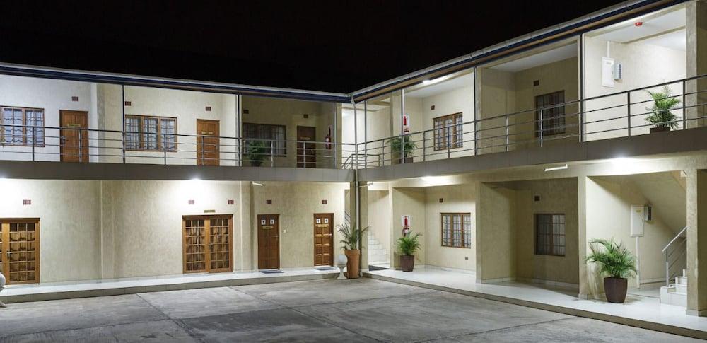 موكورو جيم رانش آند لودج