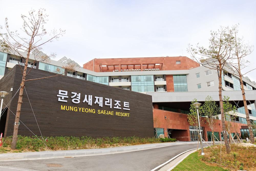 Mungyeong Saejae Resort Featured Image