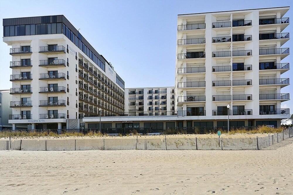 Henlopen Unit 513 by Long & Foster Exterior