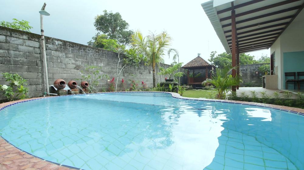 أوماه سامبيليجي زحليقة مائية